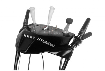 Снегоуборщик бензиновый HYUNDAI S 7066  7 л/с, выброс 11 м