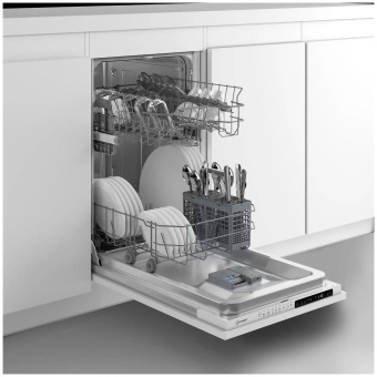 Встраиваемая посудомоечная машина Indesit DIS 1C69 серебристый